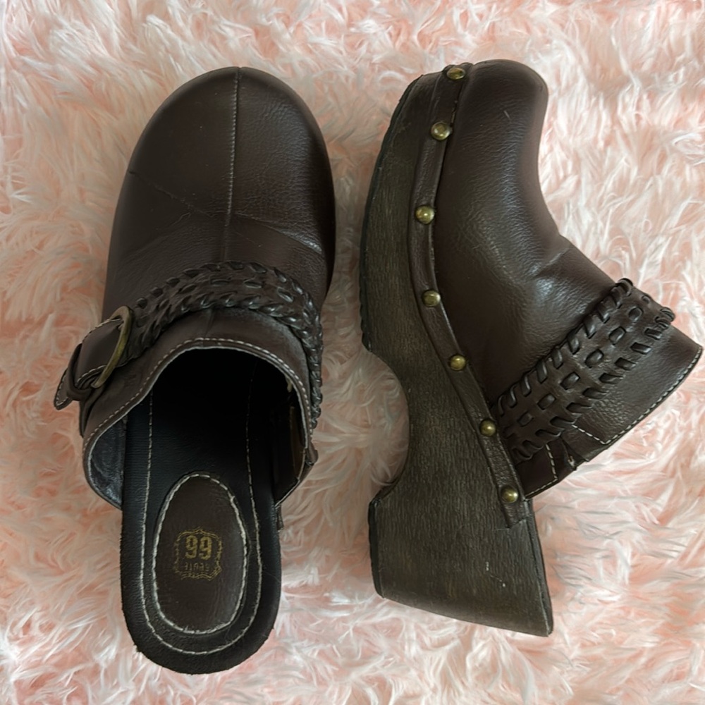 Route 66 clogs